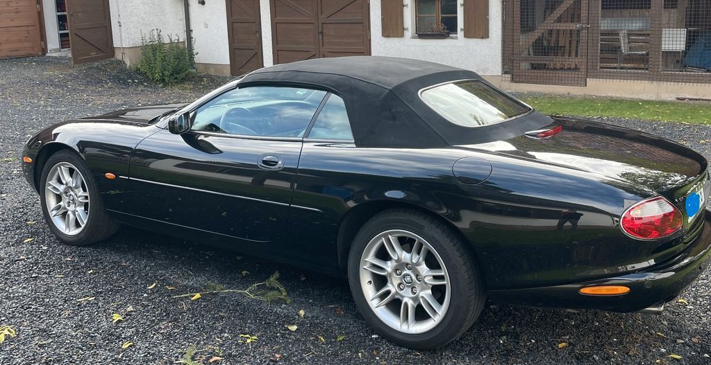 Jaguar XK8 97.771 km 20.900 € Pressath 92690