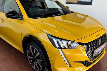 Peugeot 208 88.557 km 15.990 € Henstedt-Ulzburg (bei Hamburg) 24558