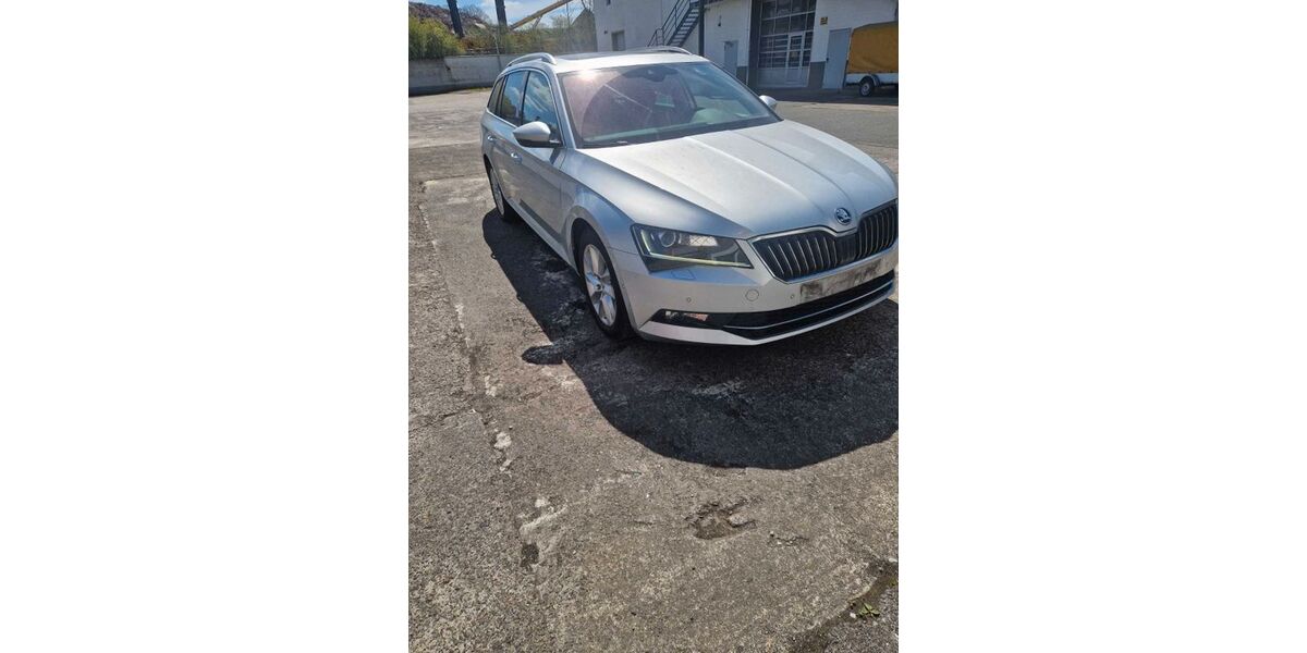 Skoda Superb 268.137 km 10.499 &euro; Dortmund 44001