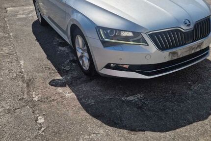 Skoda Superb 268.137 km 9.999 &euro; Dortmund 44001