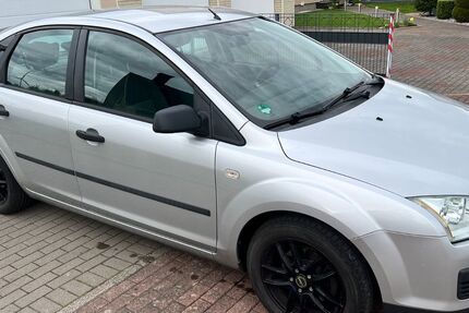 Ford Focus 177.000 km 2.300 &euro; Steinheim 32839