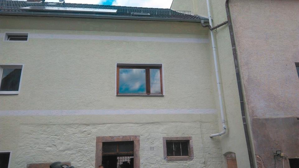 Mehrfamilienhaus, Wohnhaus Waidhaus - 10 Zimmer, 260 m&sup2;, 190.000&euro; | Angebot:26441025