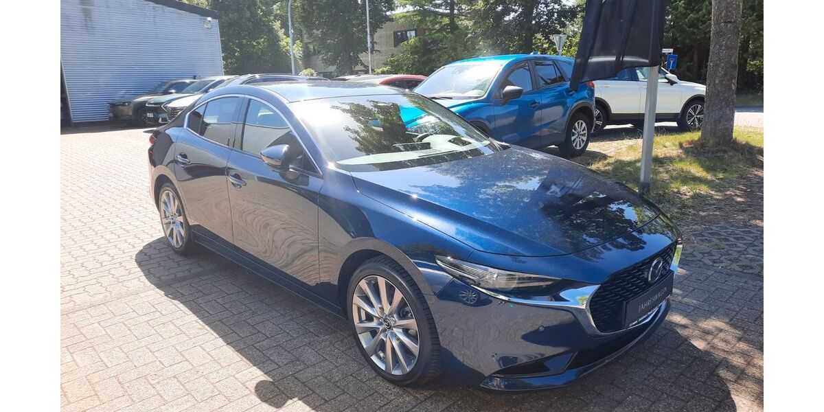 Mazda 3 21.215 km 23.555 &euro; Hollenstedt 21279