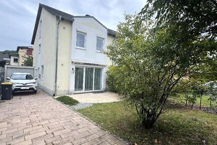 1- Jahresvermietung - Vollständig möbliertes Einfamilienhaus mit Garten und hochwertiger Austattung! zimmer