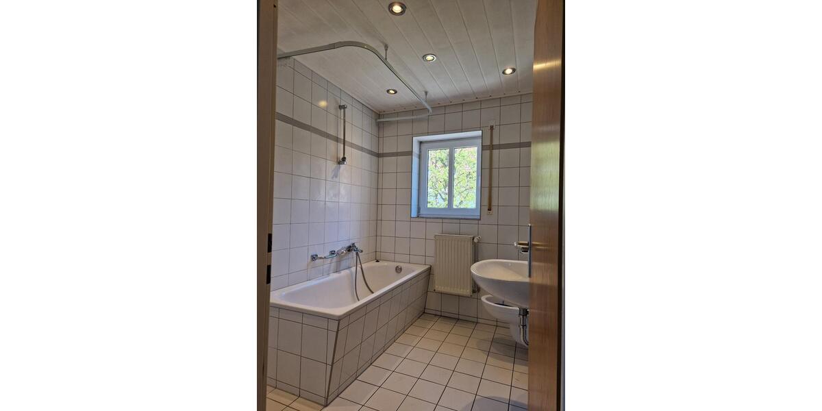 Etagenwohnung Gera Lusan - 3 Zimmer, 69 m&sup2;, 445&euro; | Angebot:26409404