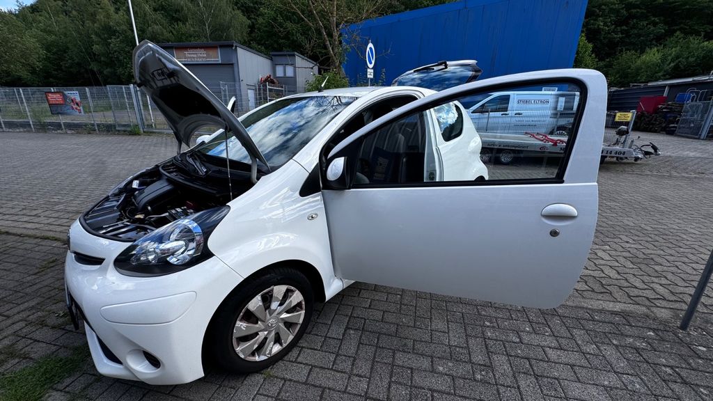 Toyota Aygo (X) 169.875 km 1.888 &euro; Dieblich 56332