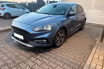 Ford Focus 74.000 km 16.600 &euro; Waltrop 45731
