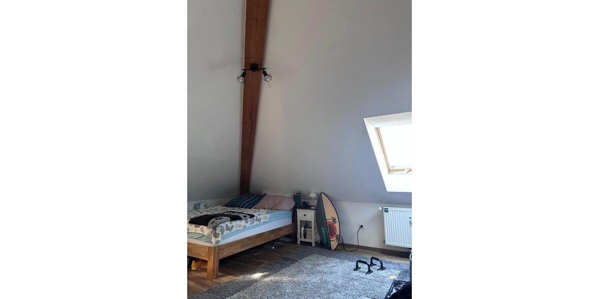Dachgeschoßwohnung Regensburg Brandlberg - 4 Zimmer, 120 m&sup2;, 1.100&euro; | Angebot:25305035