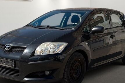 Toyota Auris 129.583 km 2.999 &euro; Berlin 12681