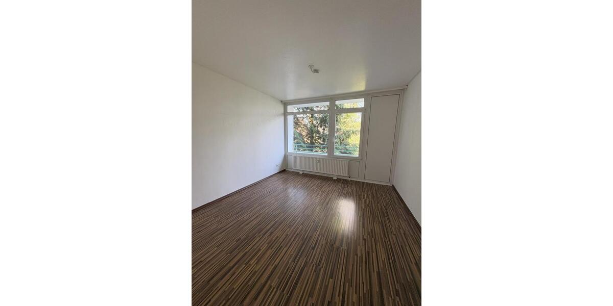 Etagenwohnung Ratingen Tiefenbroich - 3 Zimmer, 82 m&sup2;, 879&euro; | Angebot:26270295