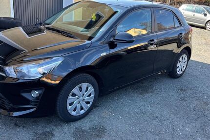 Kia Rio 23.800 km 11.499 &euro; Bayreuth 95447