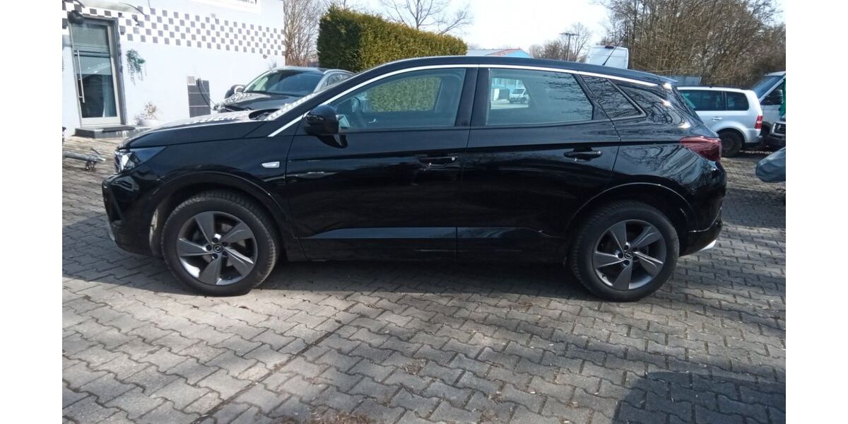 Opel Grandland (X) 34.600 km 16.950 &euro; Aiterhofen bei Straubing 94330