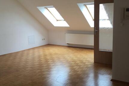 *PROVISIONSFREI* 2 ZKB Dachgeschosswohnung in Daberstedt 2 zimmer