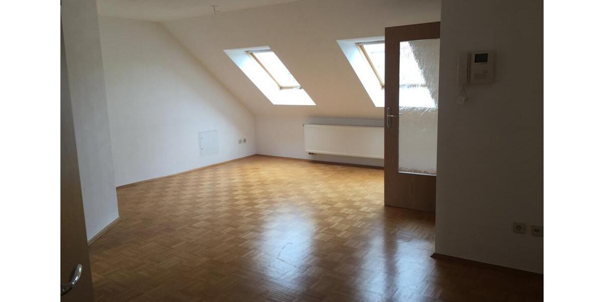 *PROVISIONSFREI* 2 ZKB Dachgeschosswohnung in Daberstedt 2 zimmer