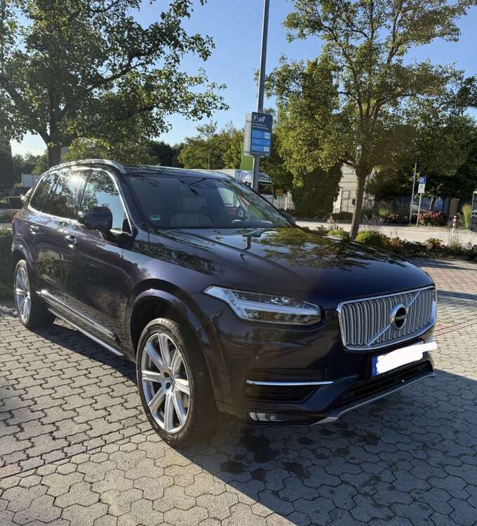 Volvo XC90 256.240 km 22.300 € München 81543