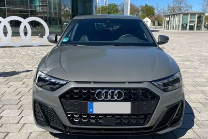 Audi A1 11.800 km 32.900 &euro; Ingolstadt 85055