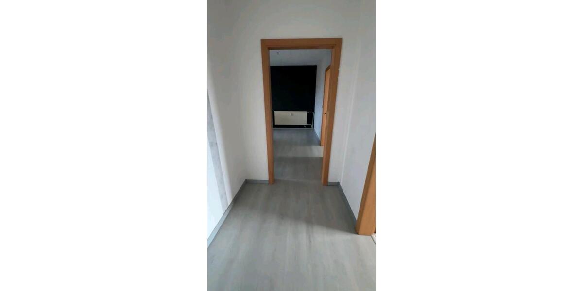 Etagenwohnung Lengede - 3 Zimmer, 80 m&sup2;, 1.100&euro; | Angebot:25383170