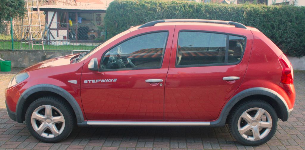 Dacia Sandero 97.600 km 2.999 &euro; Breitungen 98597