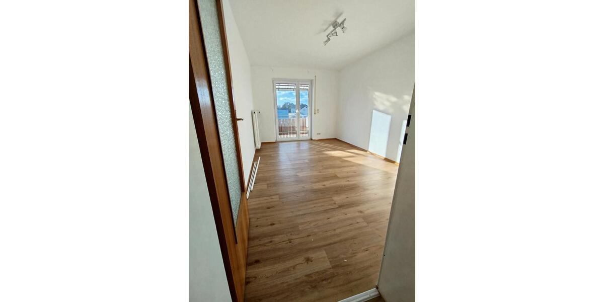 Etagenwohnung Bad Buchau - 4.5 Zimmer, 110 m&sup2;, 825&euro; | Angebot:26429209