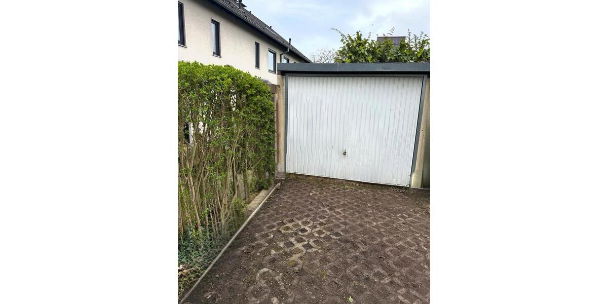 Doppelhaushälfte Düsseldorf Stadtbezirk 6 - 5 Zimmer, 146 m&sup2;, 2.600&euro; | Angebot:26051077