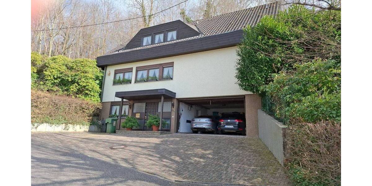 Hier macht es Spaß zu wohnen! Freistehendes Einfamilienhaus in Ortenberg mit extra Bauplatz in 30 Zone. Provisionsfrei!! 5 zimmer