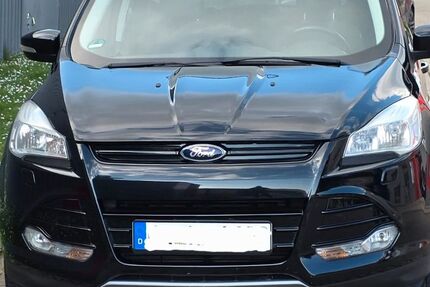 Ford Kuga 101.800 km 9.700 &euro; Bad Krozingen 79189