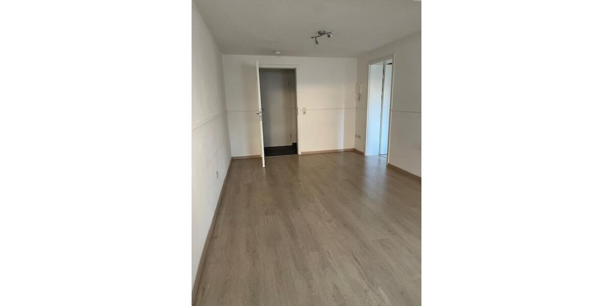 Etagenwohnung Rostock - 1 Zimmer, 35 m&sup2;, 390&euro; | Angebot:25440691