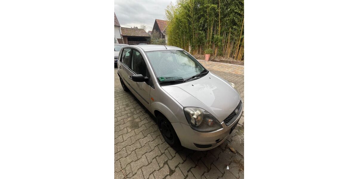 Ford Fiesta 302.722 km 1.500 &euro; Remchingen 75196