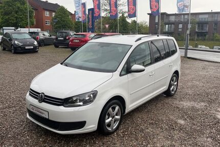 VW Touran 208.500 km 6.490 &euro; Mölln 23879