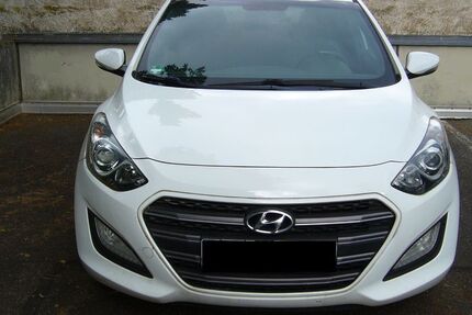 Hyundai i30 126.000 km 7.900 &euro; Mannheim 68199