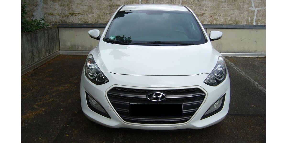 Hyundai i30 126.000 km 7.900 &euro; Mannheim 68199