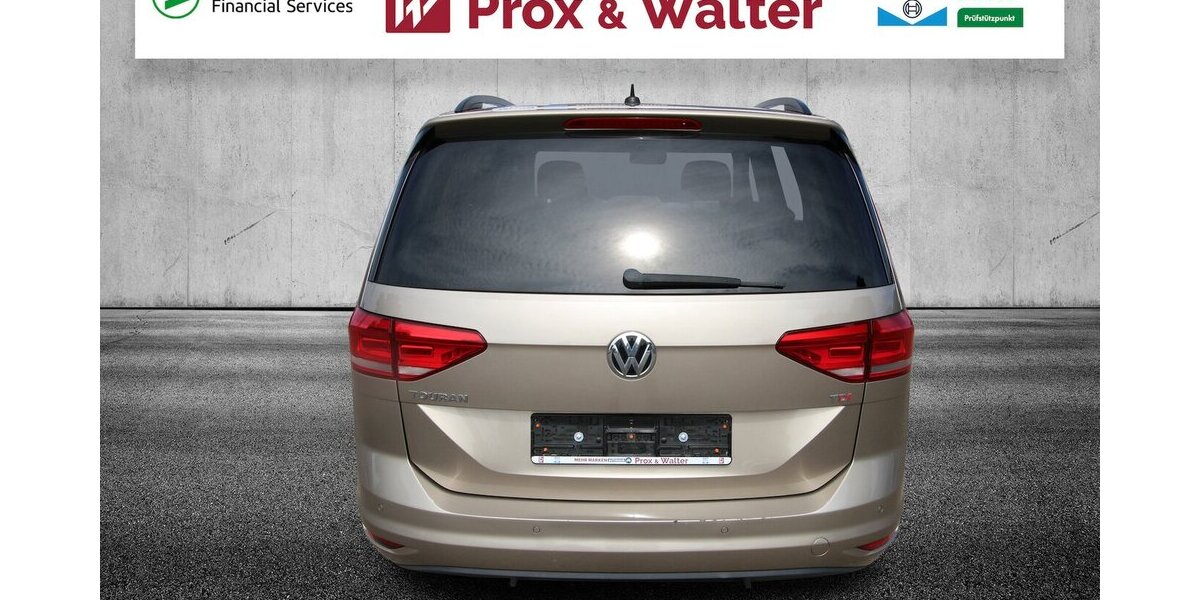 VW Touran 1.6 TDI BMT 7-DSG Comfortline NAVI+ACC 151.032 km 13.900 &euro; Hagenow 19230