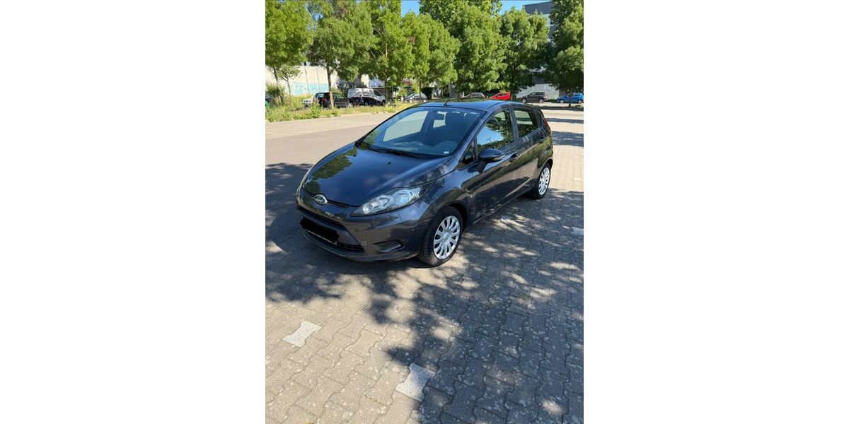 Ford Fiesta 165.300 km 2.990 &euro; Wiesbaden 65189