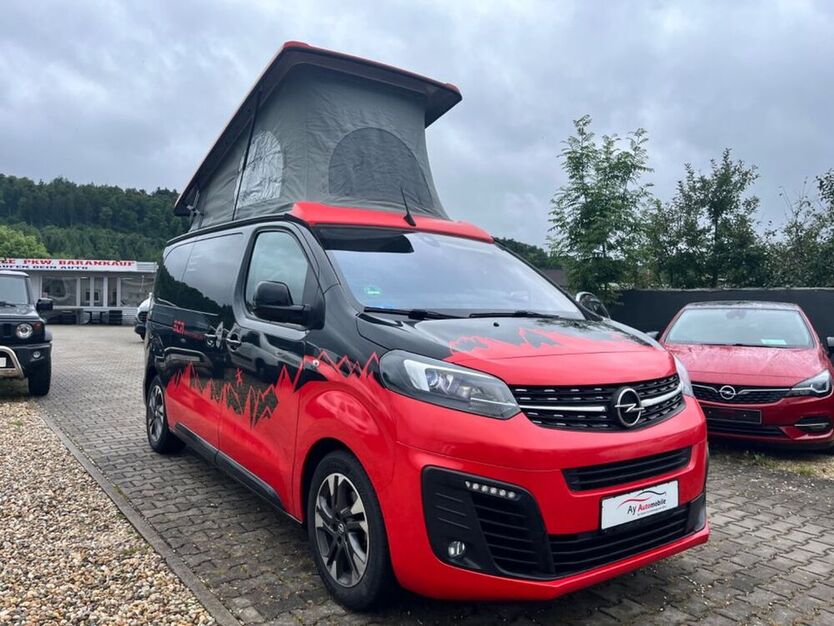 Zafira Life