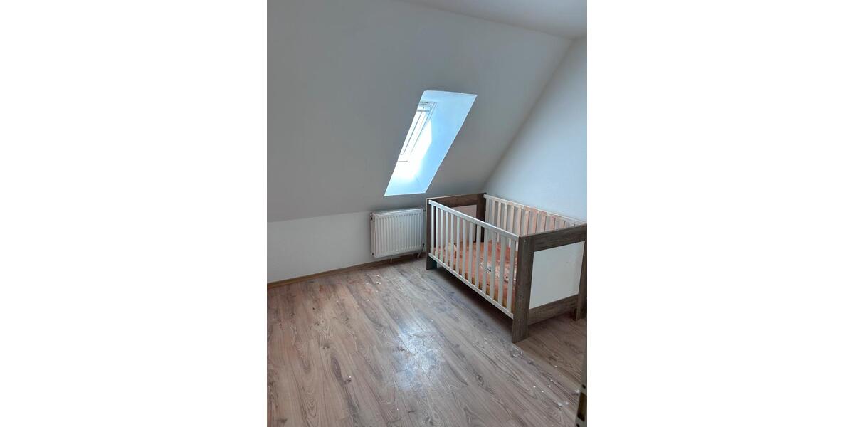 Etagenwohnung Varel - 4 Zimmer, 85 m&sup2;, 800&euro; | Angebot:26272830