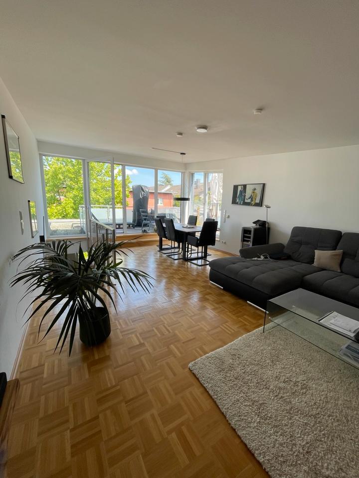 Helle Wohnung mit großem Balkon direkt am Aasee