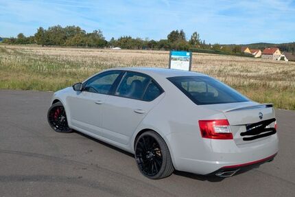Skoda Octavia 92.000 km 16.499 € Grabfeld 98631