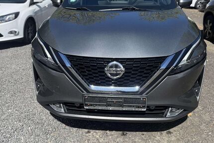 Nissan Qashqai 89.000 km 20.999 &euro; Wiesbaden 65197