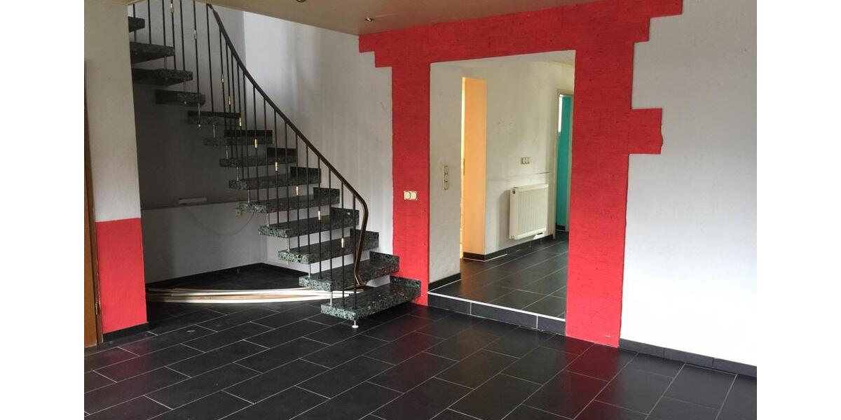 Reihenhaus Saarbrücken Brebach-Fechingen - 4 Zimmer, 150 m&sup2;, 800&euro; | Angebot:25986970