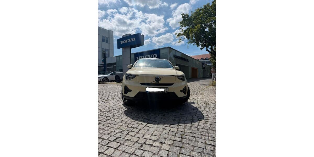 Volvo XC40 130.000 km 22.999 &euro; Berlin 14057