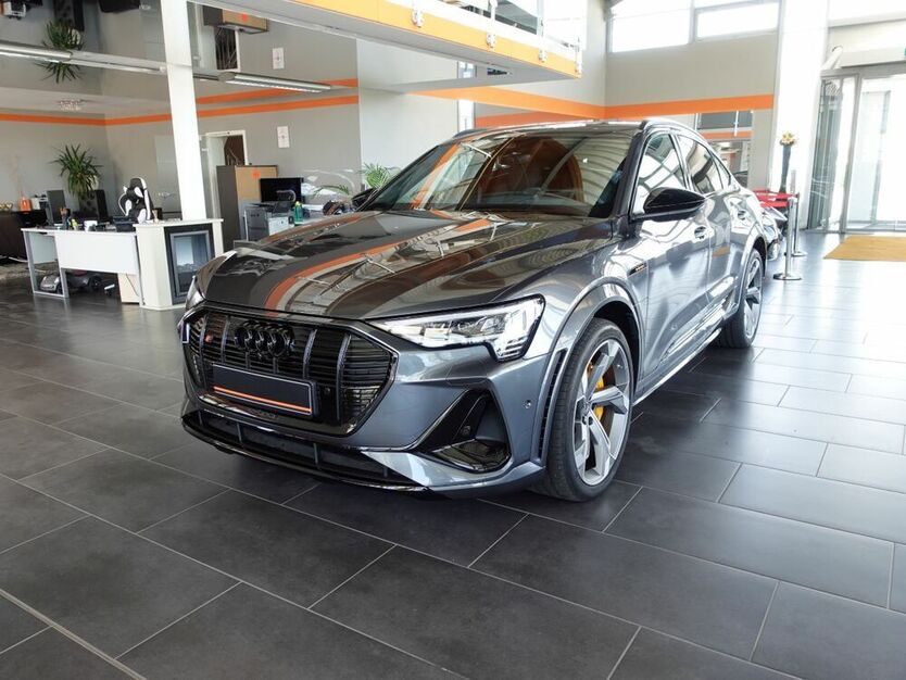 Audi e-tron 14.000 km 59.900 € Egling 82544