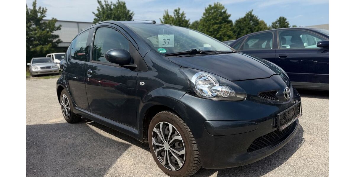 Toyota Aygo (X) 63.650 km 2.750 &euro; Augsburg 86167