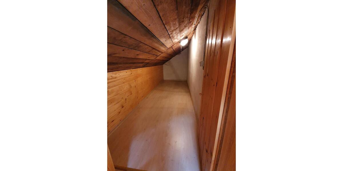 Charmantes 1,5-Zimmer DG-Apartment und optionaler Garage 1.5 zimmer