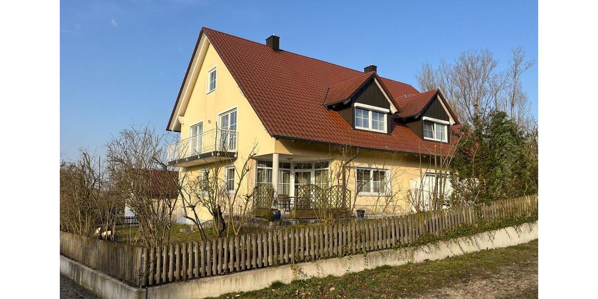 Doppelhaushälfte Train - 4 Zimmer, 135 m&sup2;, 1.300&euro; | Angebot:25523079