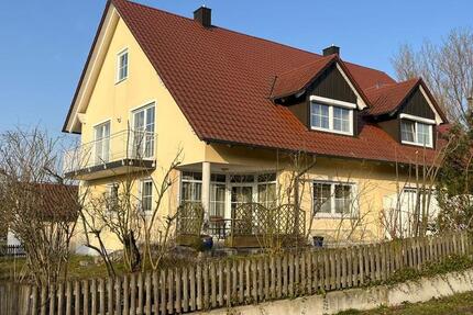 Haus Train - 4 Zimmer, 135 m&sup2;, 1.300&euro; | Angebot:25523079