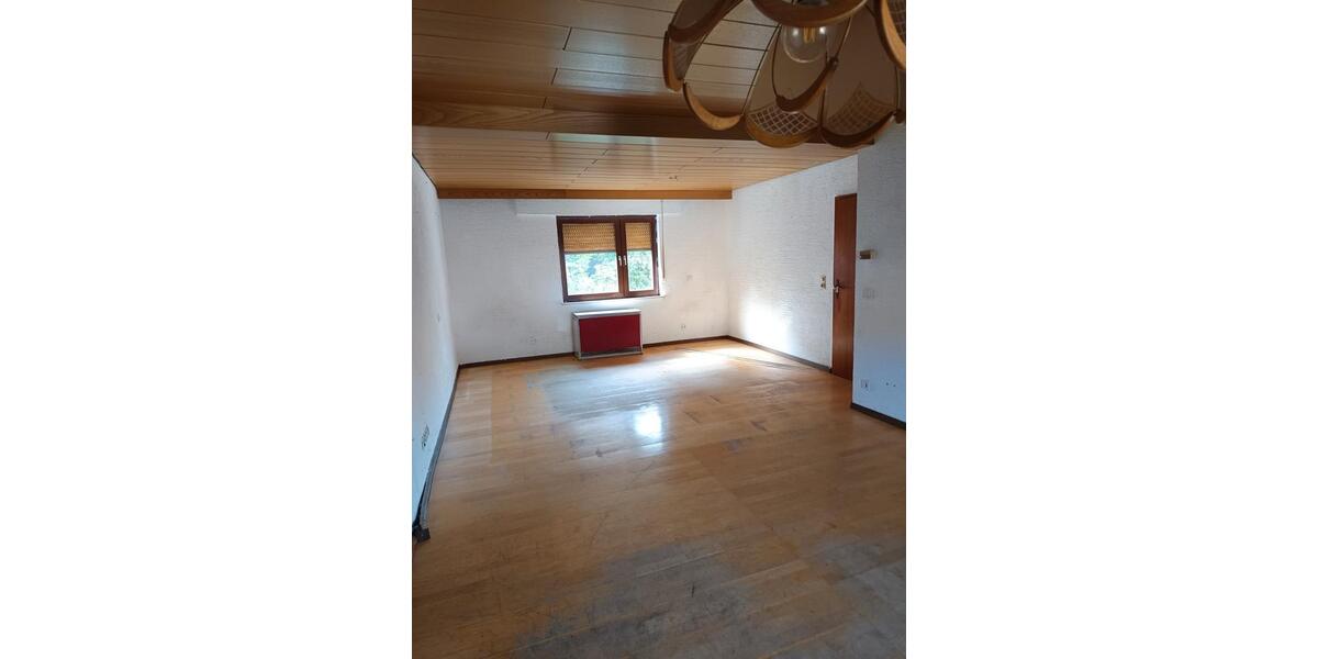 Einfamilienhaus Idar-Oberstein Oberstein - 7 Zimmer, 151 m&sup2;, 130.000&euro; | Angebot:26818568