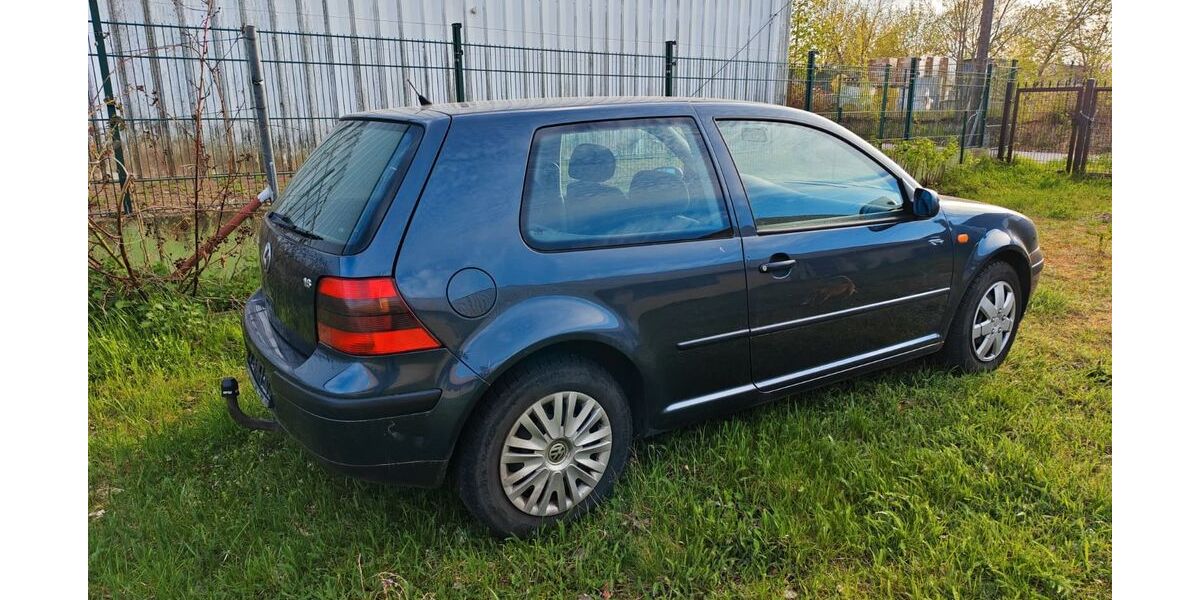 VW Golf 226.564 km 800 &euro; Lebus 15326