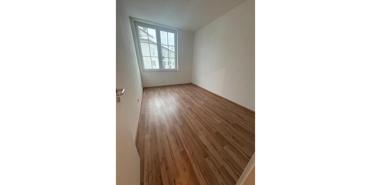 Erdgeschoßwohnung Wuppertal Gemarkung Barmen - 4 Zimmer, 105 m&sup2;, 295.000&euro; | Angebot:25053117