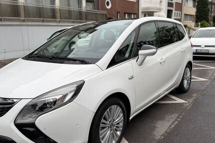 Opel Zafira Tourer 162.300 km 10.990 &euro; Düsseldorf 40229