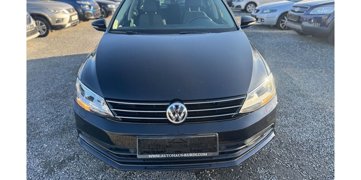 VW Jetta 111.000 km 8.900 &euro; Nürnberg 90431
